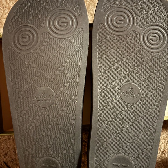 Gucci Embossed Black Slides - Picture 2 of 3
